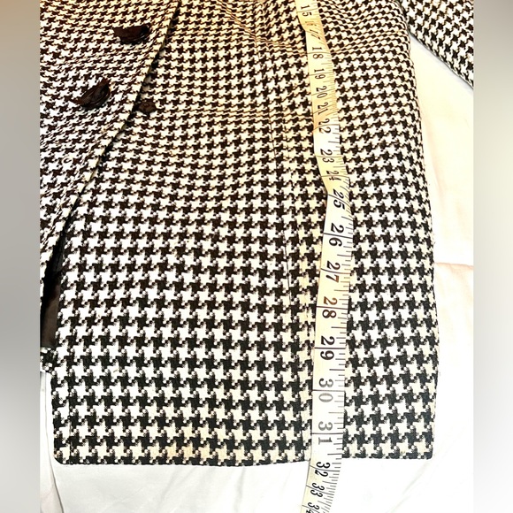 Tahari Black‎ and White Houndstooth Coat Size 8 - Picture 6 of 9